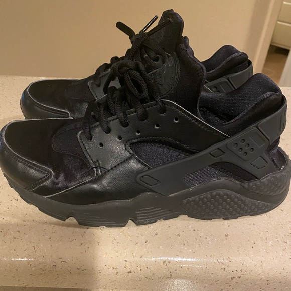 Nike Shoes - Nike Hurache